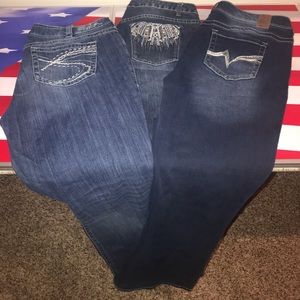 Women’s Jeans +3 Bundle Sizes Ranging From 14-33 W